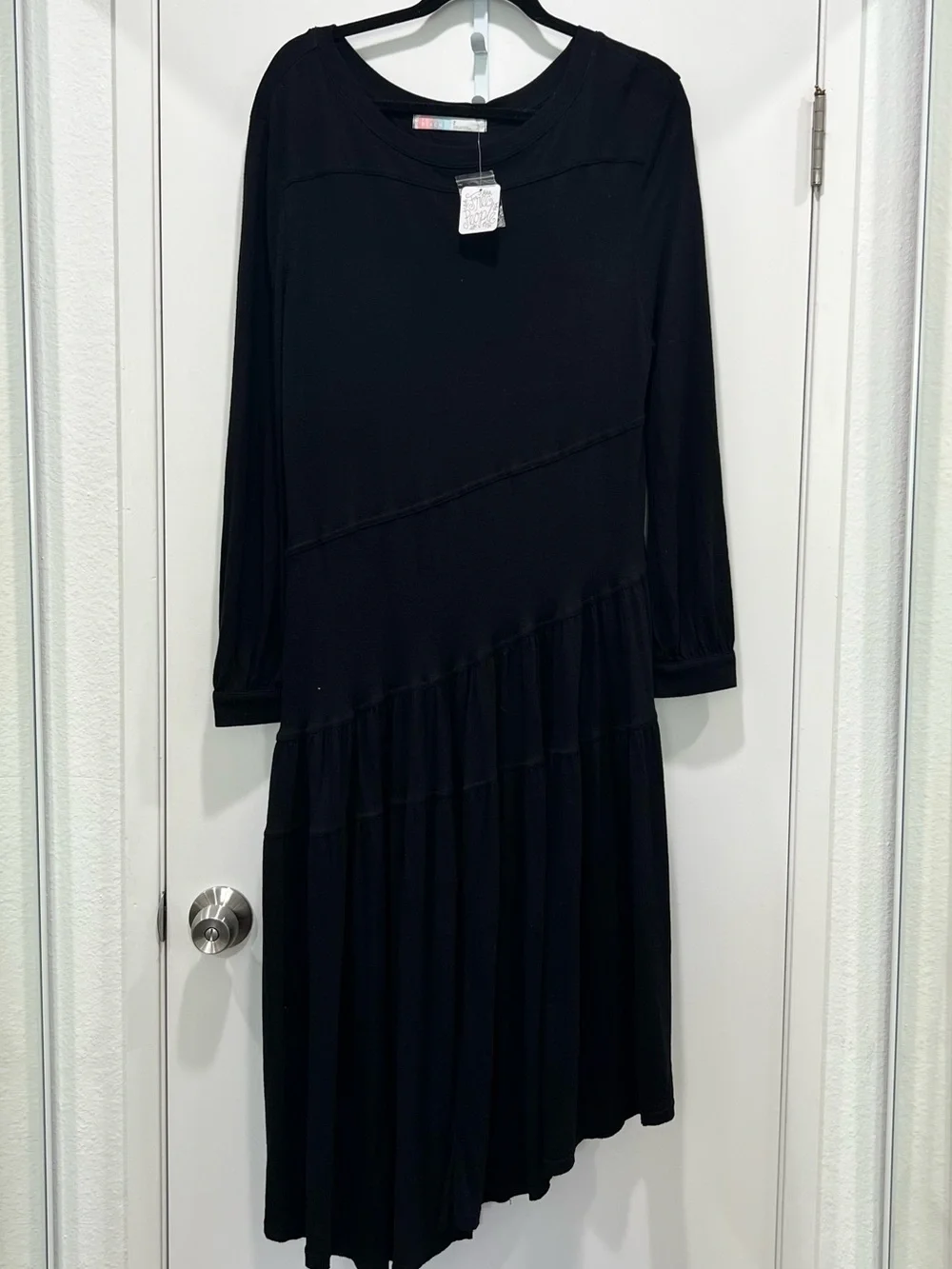 Free People Beach ✨NWT✨Black Long Sleeve Asymmetric Tiered Dress